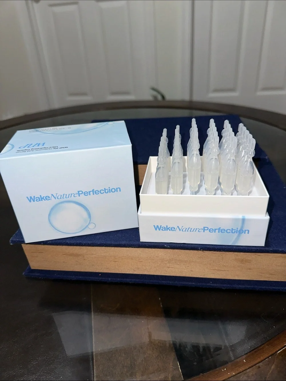 Wake Nature Perfection 3% Hyaluronic Acid Serum - White & Blue
